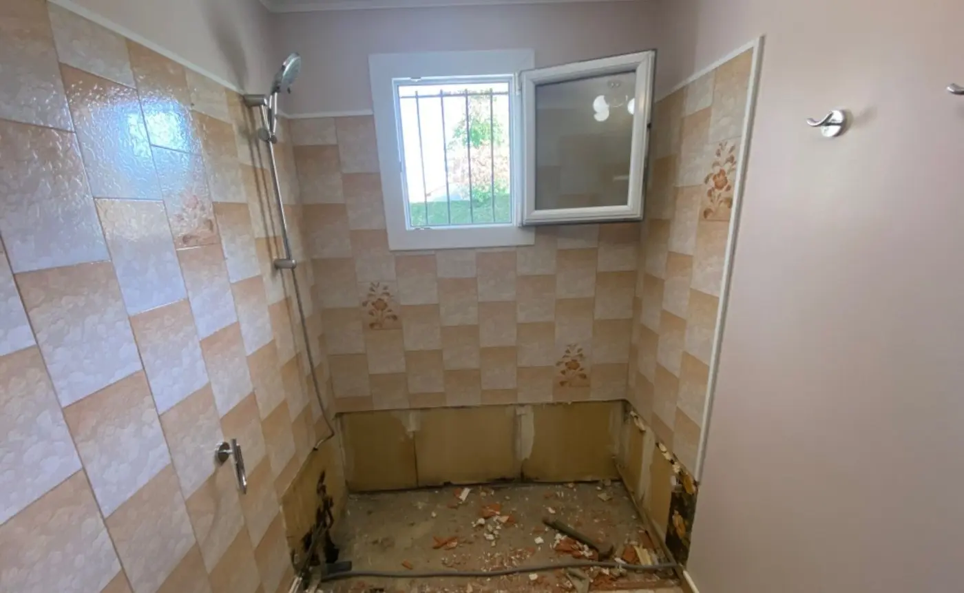 Projet 1 : espace après dépose et avant création de la douche